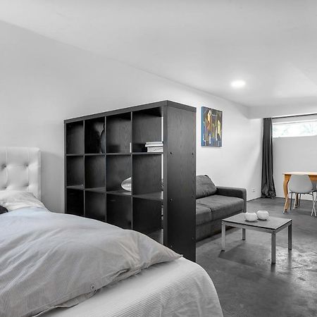 Lovely Studio Apartment With Hot Tub Рейк'явік Екстер'єр фото