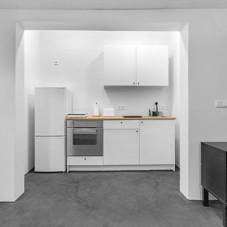 Lovely Studio Apartment With Hot Tub Рейк'явік Екстер'єр фото